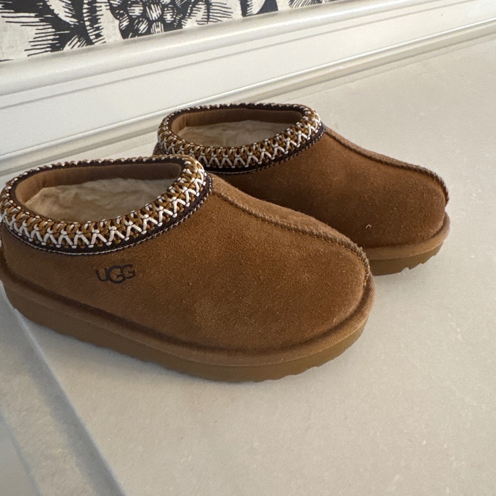 Toddler Ugg Tasman Slipper size 10